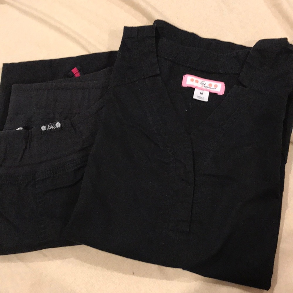 Scrubs pair